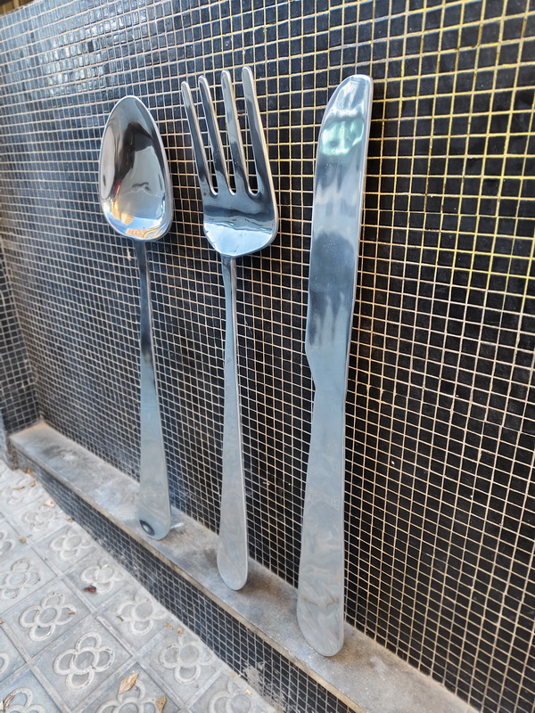 cubiertos colgar horizontal vertical objeto deco cartel hosteleria metal larg117-120 1u